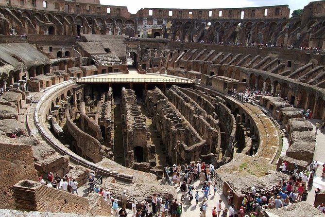 Guided tour of Colosseum, Roman Forum and Palatine hill - Starting at the Arch of Constantine with Fast-Track Entry