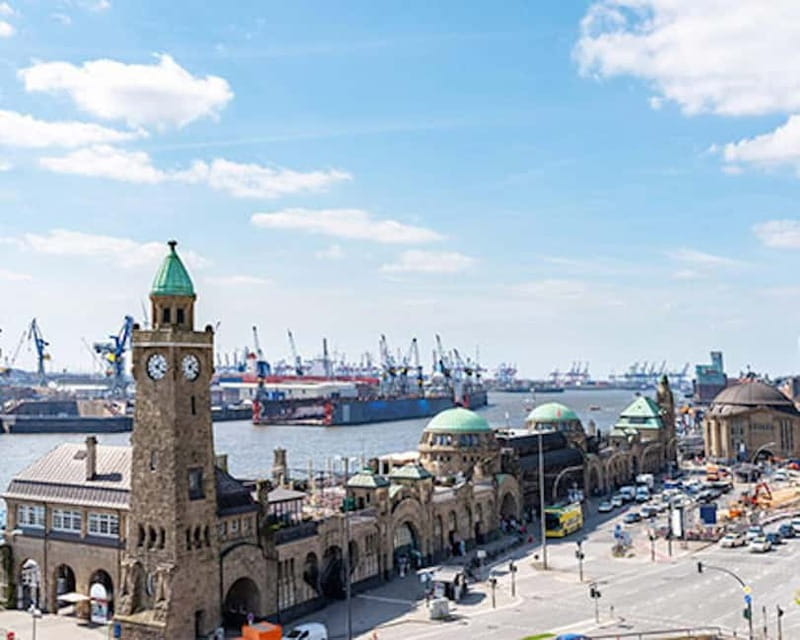 Guided tour of Hamburg - Discovering Dom Square and Public Events