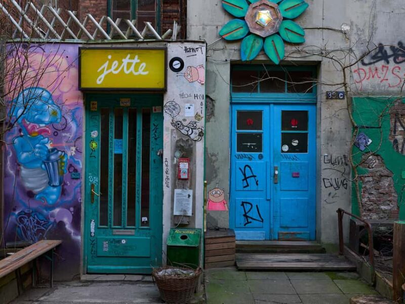 Guided tour of Hamburg's Neustadt - ramparts, Gängeviertel & Neustädter - Discovering Hamburgs Architectural Landmarks: Laeiszhalle and Inner-City High-Rises
