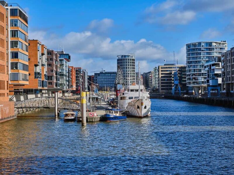 Guided tour of Hamburg's Speicherstadt - warehouse, free port & duty-free - Key Points