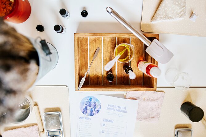 Guided tour of Lavender Distillery between Provence & Camargue - Family and Group Experience