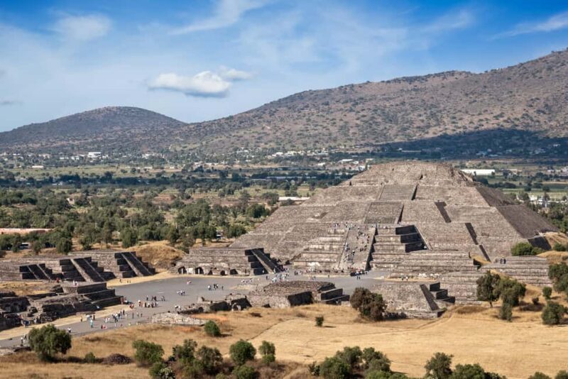 Guided tour of Mexico City: Teotihuacan, Guadalupe, and the Mexica city of Tlatelolco - Exploring Tlatelolco: Mexico’s Ancient Marketplace