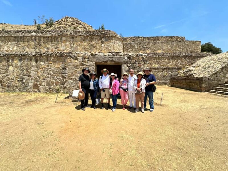 Guided tour of Monte Albán. No tourist traps - Key Points