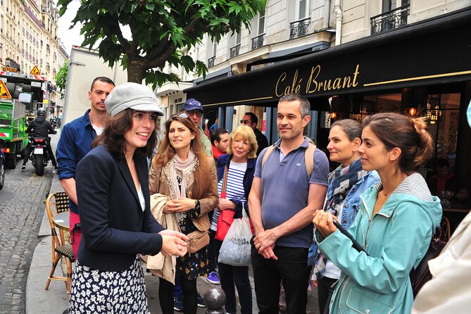 Guided tour of Montmartre in songs with a professional - Exploring Dalida’s House and Her Musical Heritage