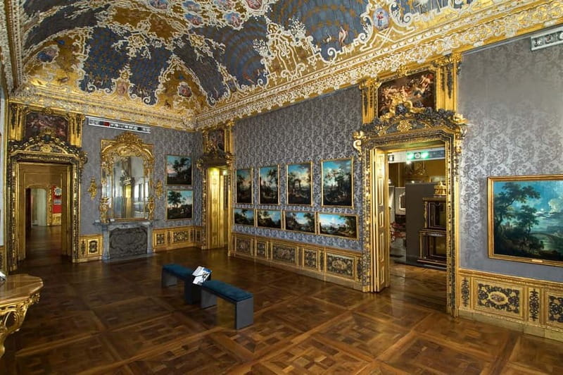 Guided tour of Palazzo Madama with small groups - The Value of a Small-Group Experience