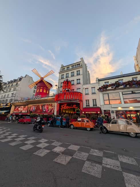 Guided tour of Paris' most famous monuments in a vintage car! - A Vintage Car Tour of Paris for an Authentic Experience