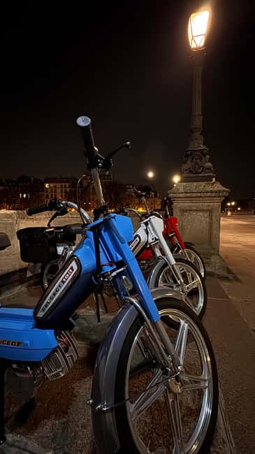 Guided tour of Paris on an electric Peugeot 103 moped - Exciting Paris Discovery on a Retro Electric Moped