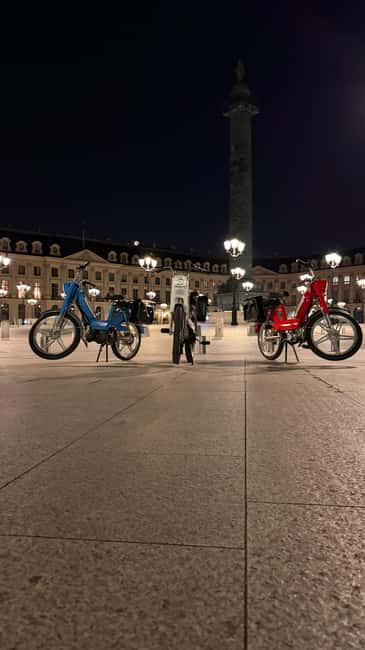 Guided tour of Paris on an electric Peugeot 103 moped - Exploring the Parisian Landmarks on Two Wheels