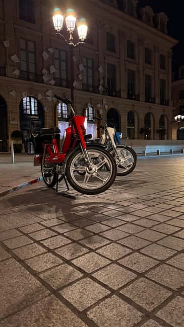 Guided tour of Paris on an electric Peugeot 103 moped - Navigating Paris With a Guide in French