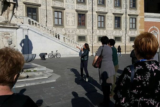 Guided tour of Piazza dei Miracoli in Pisa - The Enchanting Acoustics of the Battistero di San Giovanni