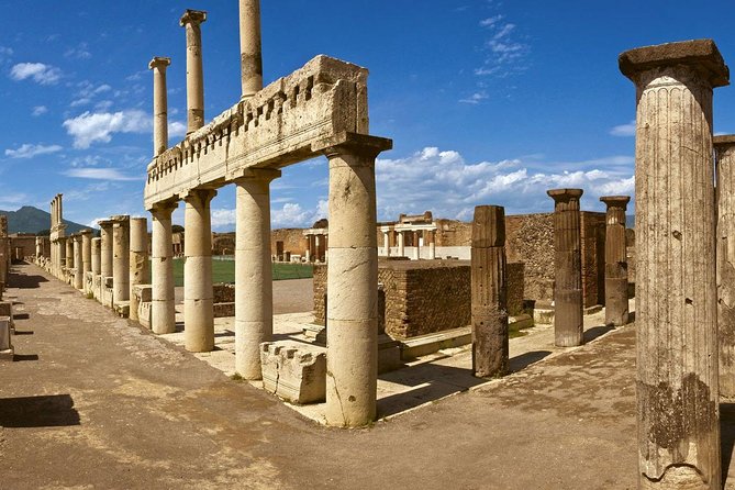 Guided tour of Pompeii - Discovering Pompeii with a Professional Guide