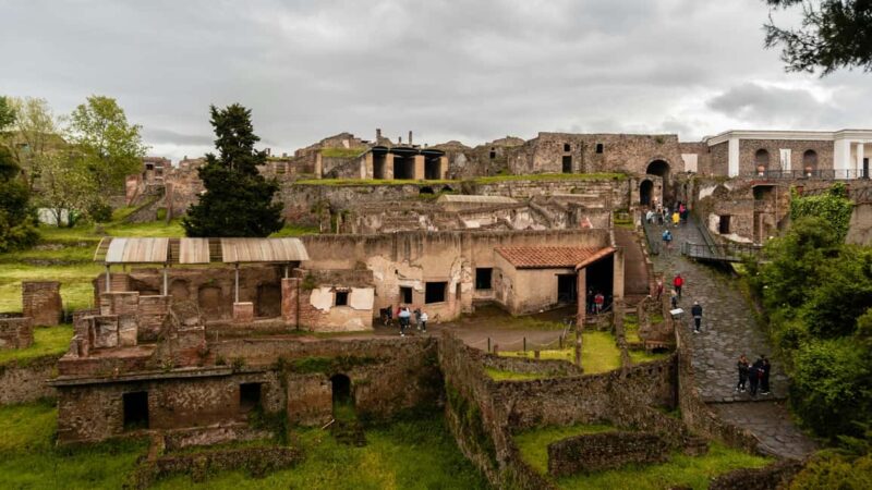 Guided Tour Of Pompeii Ruins And Naples Historic Center guided-tour-of-pompeii-ruins-and-naples-historic-center