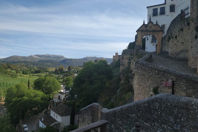 Guided tour of Ronda with an official guide - Physical Requirements and Accessibility