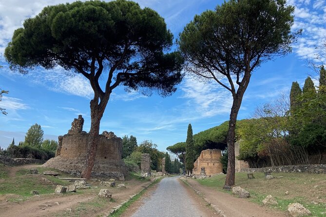 Guided tour of the Appia Antica by E-bike with aperitif - Porta San Sebastiano and Its Medieval Fortifications