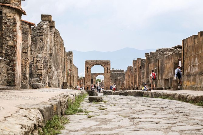 guided tour of the archaeological excavations of Pompeii - Practical Tips and Considerations for Visiting Pompeii