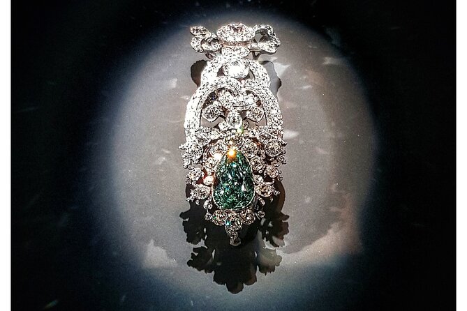 Guided tour of the castle with an introduction to architecture and the Dresden stable yard - Who Should Book This Tour