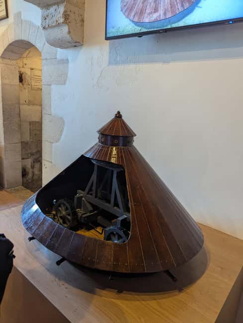 Guided tour of the Château du Clos Lucé, the last home of Leonardo da Vinci - Exploring the Gardens of Château du Clos Lucé