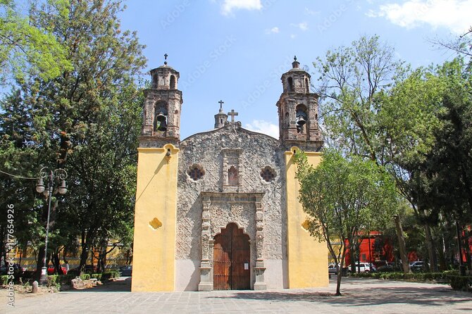 Guided tour of the Coyoacán neighborhood and the Leon Trotsky museum - The Architectural and Cultural Significance of La Conchita Church