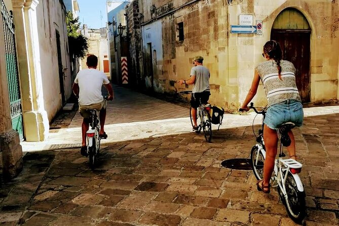 Guided Tour of the Historic Attractions of Lecce Private - Key Points