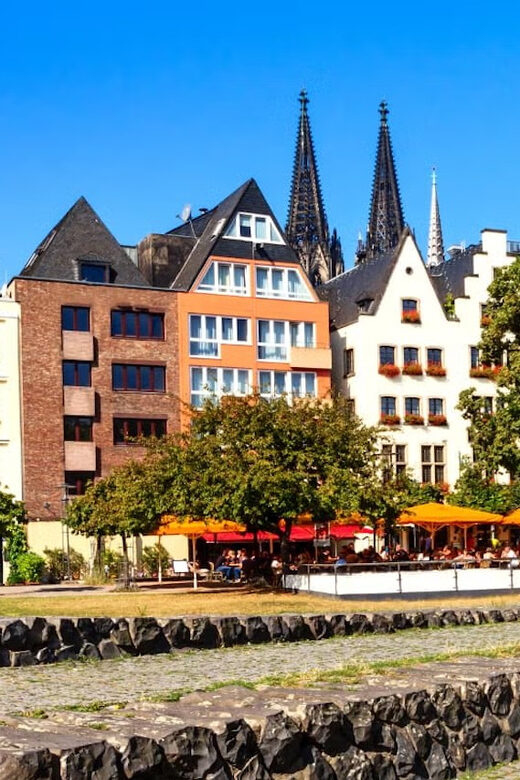 Guided tour of the historic center of Colonia - The Majestic Cologne Cathedral