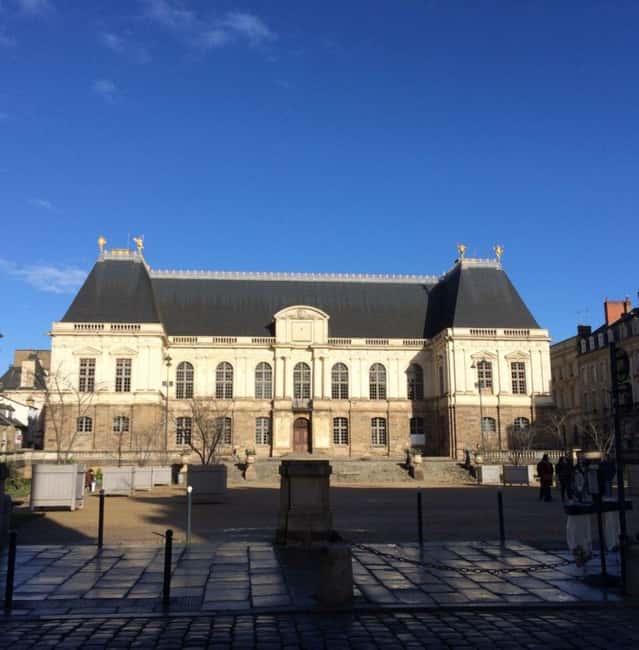 Guided tour of the historic center of Rennes - Discovering Rennes’ Architectural Heritage and Local Anecdotes
