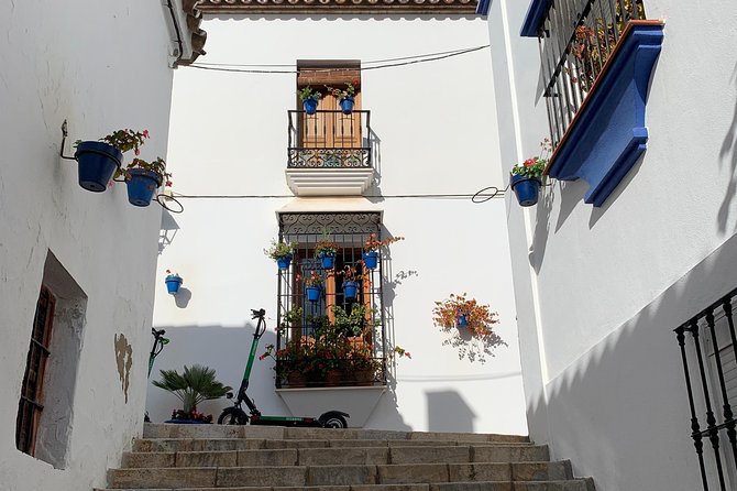 Guided tour of the Old Town Estepona - Visiting the Archaeological Museum