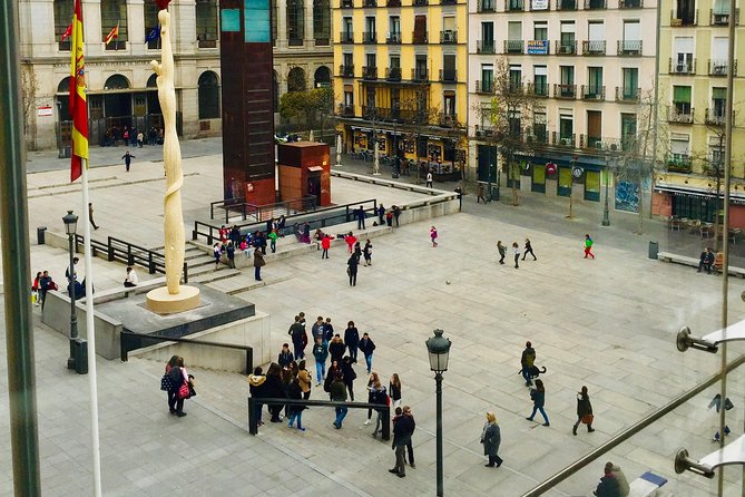 Guided tour of the Reina Sofia Museum in Madrid, entrance fees and pick up at the hotel. - Why Choose This Reina Sofia Museum Tour?