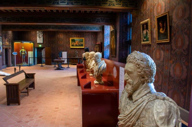 Guided tour of the Royal Castle of Blois - The Interactive Nature of the Tour