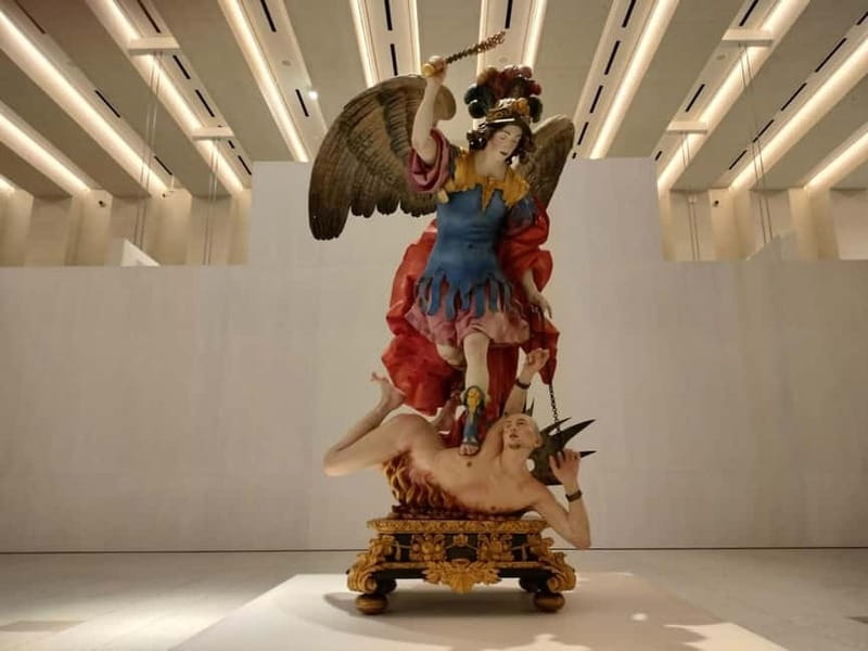 Guided Tour of The Royal Collections Gallery - The Small Group Advantage and Personal Guidance