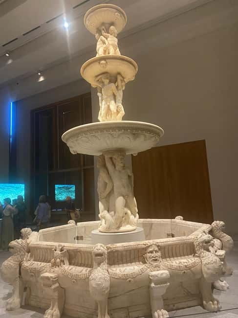 Guided Tour of The Royal Collections Gallery - Who Will Appreciate This Tour Most?