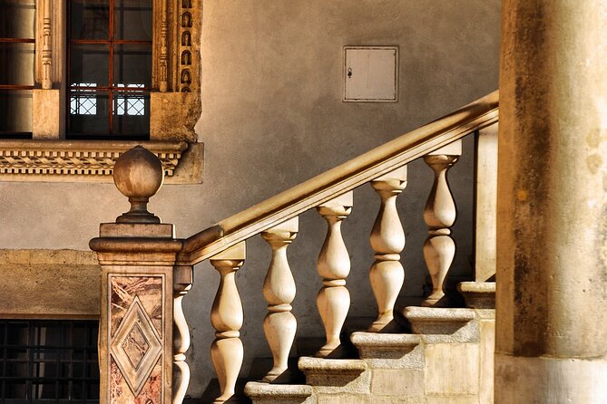 Guided Tour of The Wawel Castle and Cathedral from Krakow - Who Will Enjoy This Tour Most?