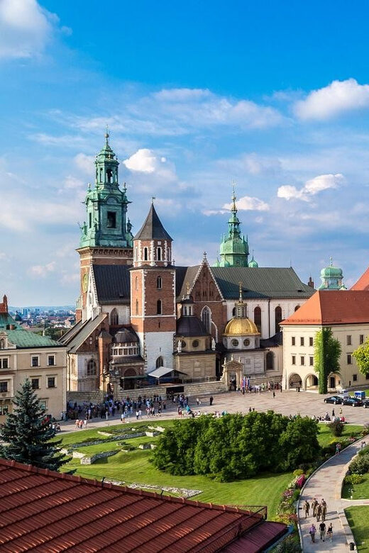 Guided Tour of the Wawel Castle & Cathedral in Cracow - Limitations and Considerations
