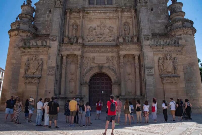 GUIDED TOUR OF ÚBEDA: Visit Úbeda with monument tickets included. - Explore Úbeda’s Historic Center Without Moving from Plaza Vázquez de Molina
