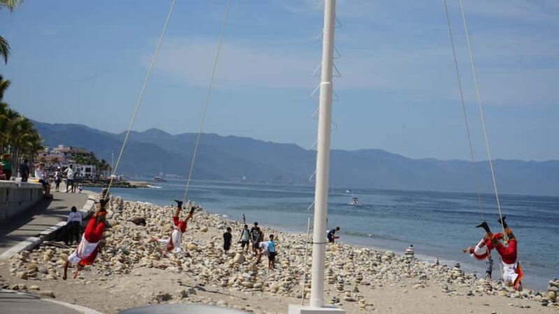 Guided tour of Vallarta in one day - Spectacular Views from Mirador de Los Arcos de Mismaloya
