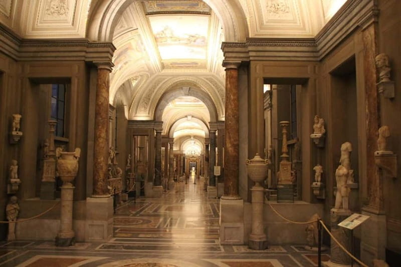 Guided Tour of Vatican Museum & Sistine Chapel - The Gallery of Tapestries and Maps: A Visual Journey