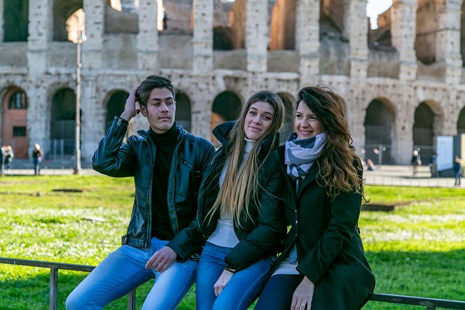 Guided Tour to Colosseum, Roman Forum and Palatine Hill - Practical Details: Meeting Point, Group Size, and Accessibility