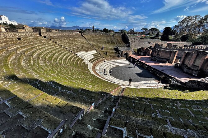 Guided Tour to Pompeii Ruins and Vesuvius from Sorrento - Physical Requirements and Accessibility