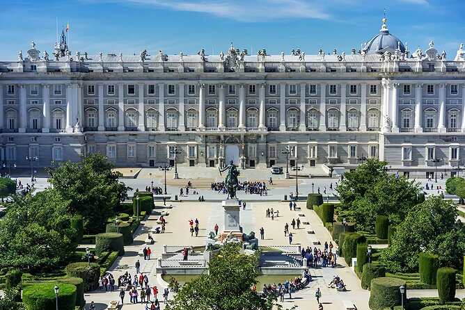 Guided tour to the Royal Palace of Madrid - Practical Tips and Considerations