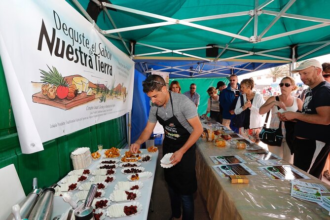 Guided tour: Visit to Teguise Street Market - Live Music and Street Shows Enhance the Market Atmosphere