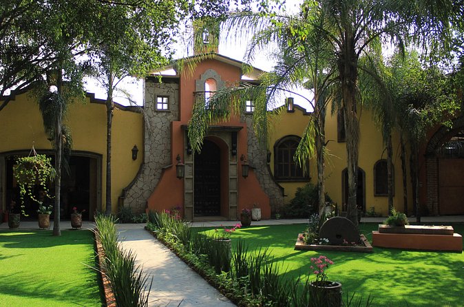 Guided Tour with Tasting in Tequilera Hacienda de Oro - Tasting the House’s Tequilas and Spirits