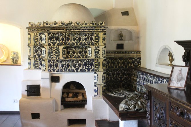 Guided visit in Spanish to the Castle of Dracula in Bran (native Spanish guide). - Logistics and Meeting Details