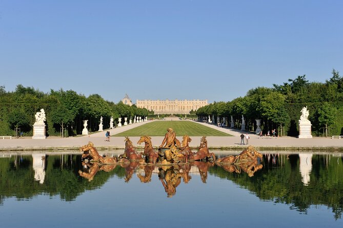 Guided Visit of Versailles Small Group Tour - Special Seasonal Features: Musical Fountains Shows