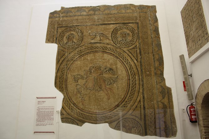 Guided visit to Alcazar de los Reyes Cristianos with admission - Key Points