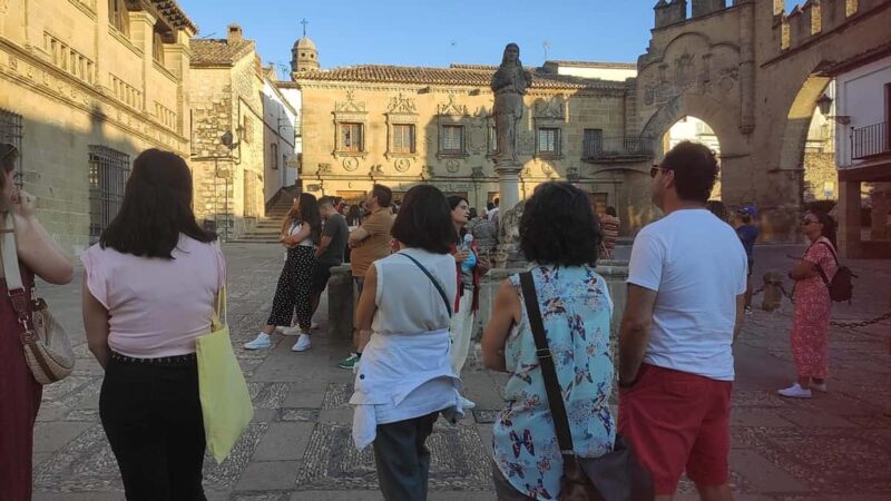 GUIDED VISIT TO BAEZA with entrance tickets to monuments - Discovering the Plaza del Pópulo and Civil Monuments