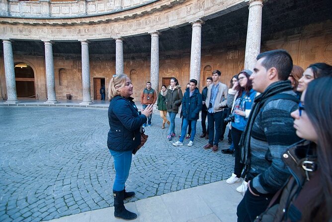 Guided visit to the Alhambra, Nasrid Palaces and Generalife - The Personal Touch of the Official Guides