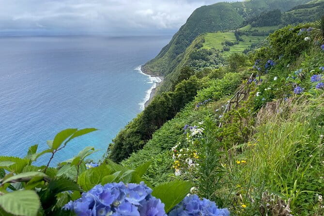 Guided Visit to the Crater and Volcano of Lagoa das Sete Cidades - Vista do Rei: The Iconic Lookout Named after Royal Visitors
