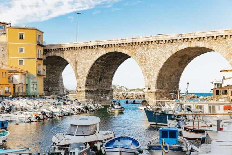 Guided Walk in beautiful and hidden neighborhoods - Physical Considerations and Accessibility