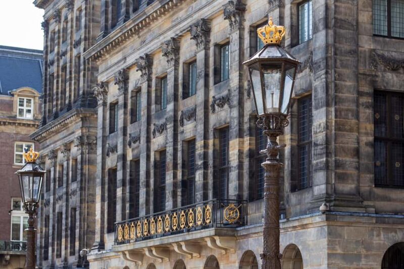 Guided Walking Tour Amsterdam - Dark History & Ghost Stories - Logistics, Group Size, and Accessibility