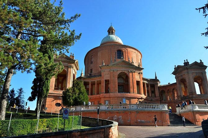 Guided Walking Tour in Bologna - Via Pescherie Vecchie and Bologna’s Culinary Traditions