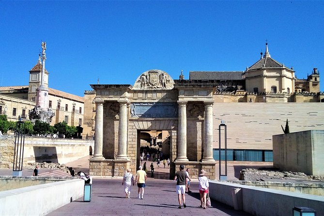 Guided walking tour in Cordoba - Who Should Book This Tour?